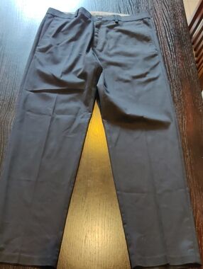 Haggar Men's Black Dress Pants - Classic Straight Fit